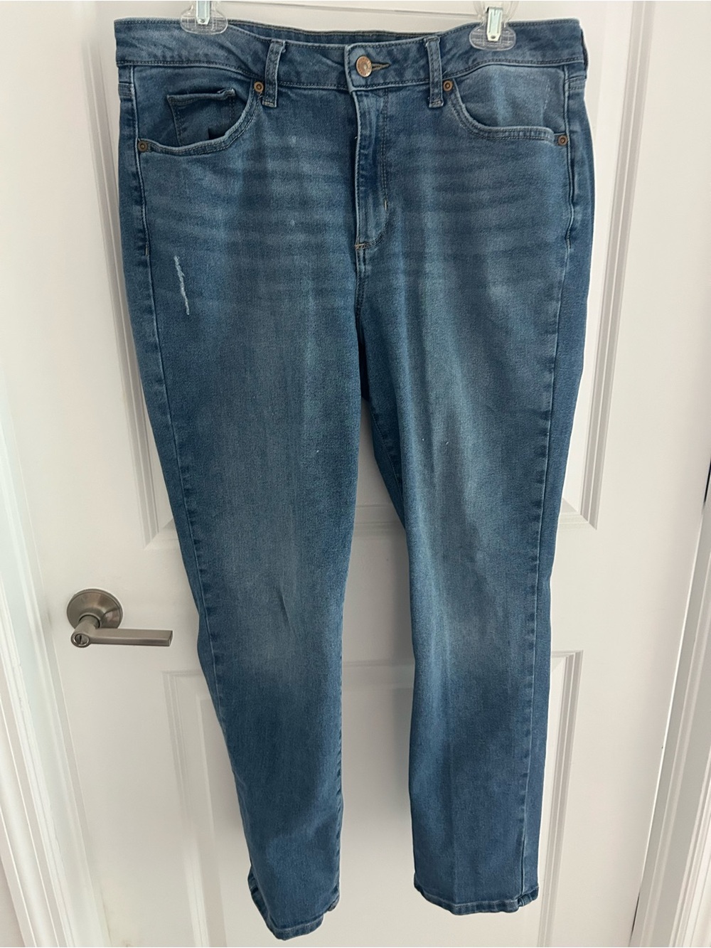 Classic Women's Blue Denim Jeans curvy straight